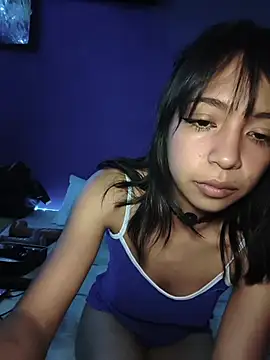 Snapshot of Honey_bun06 chatting on July 20, 2026, 6:21 am Honey bun06 online show from July 20, 2026, 6:21 am