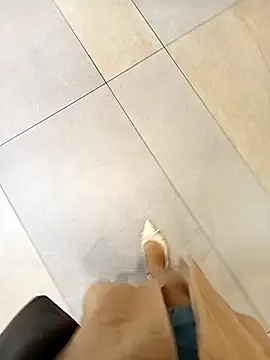 Snapshot of Baby-Linh chatting on February 6, 2026, 6:31 am Baby-Linh online show from February 6, 2026, 6:31 am