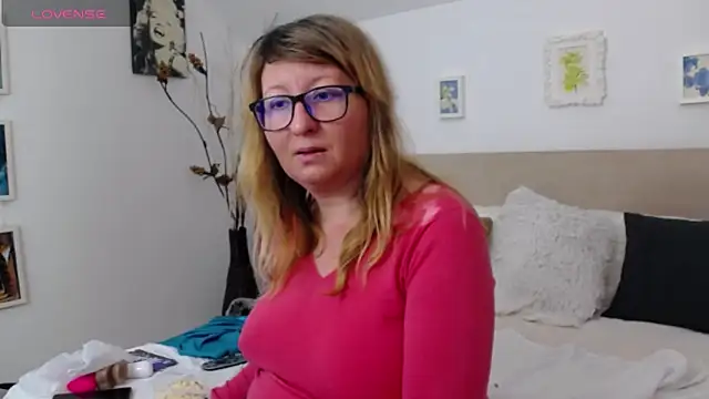 Snapshot of OlgaPavlova chatting on February 25, 2026, 2:39 pm OlgaPavlova online show from February 25, 2026, 2:39 pm