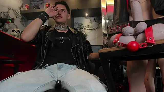 AlecBanne online show from April 11, 2026, 10:57 pm