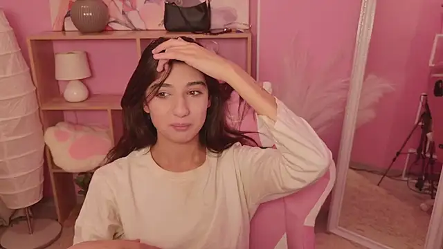 Snapshot of Babe_Live chatting on February 2, 2026, 3:00 pm Babe Live online show from February 2, 2026, 3:00 pm