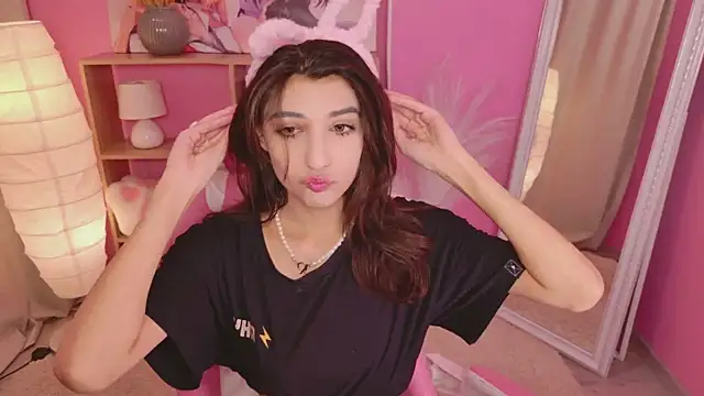 Snapshot of Babe_Live chatting on February 5, 2026, 2:24 pm Babe Live online show from February 5, 2026, 2:24 pm