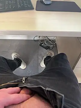 Dodo2223 online show from February 25, 2026, 4:18 pm