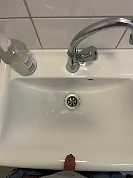 Dodo2223 online show from February 16, 2026, 8:02 am