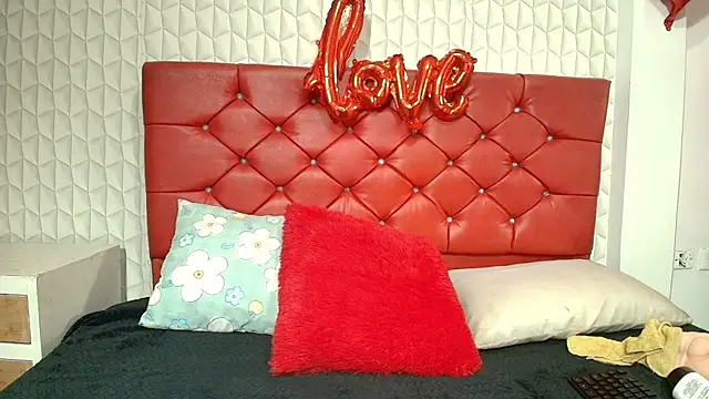 Elizabetth Roman online show from February 19, 2026, 8:28 pm