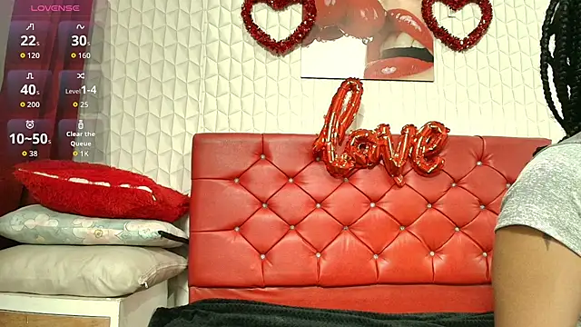 Elizabetth Roman online show from March 15, 2026, 8:38 pm