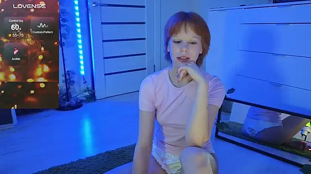 Lace Thrill online show from June 26, 2026, 9:31 pm