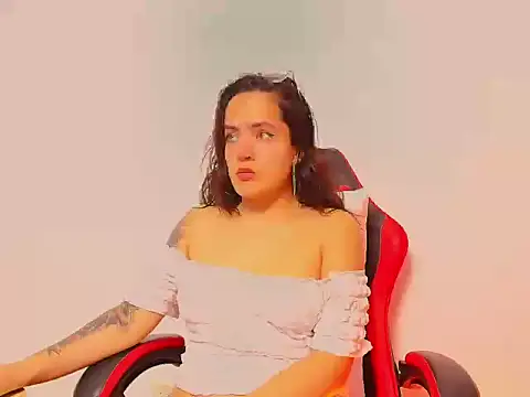 Snapshot of sara_santana__ chatting on February 11, 2026, 6:24 am sara santana online show from February 11, 2026, 6:24 am