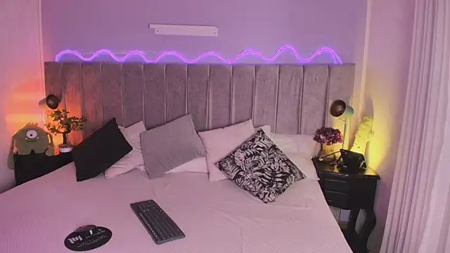 Aura sun online show from January 19, 2026, 11:58 am