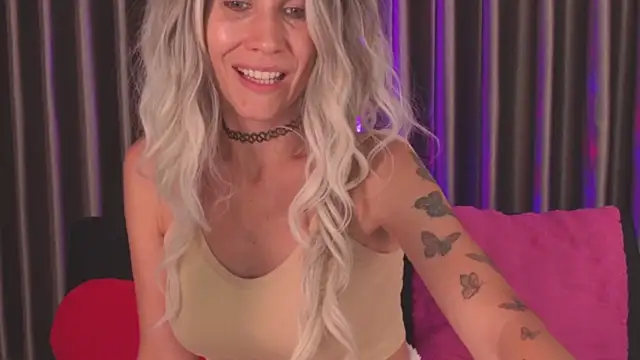 betty xoxoo online show from April 11, 2026, 11:25 am