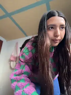 Alix Rousses21 online show from April 23, 2026, 10:11 pm