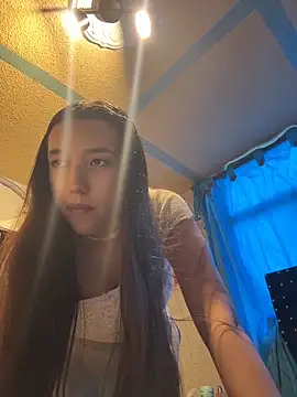 Alix Rousses21 online show from April 9, 2026, 10:49 pm