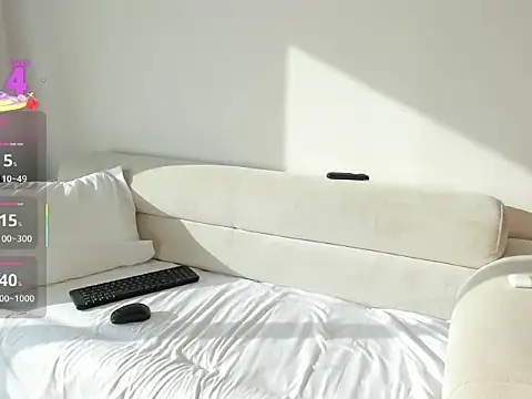 DakothaHyland  online show from December 18, 2025, 8:56 pm