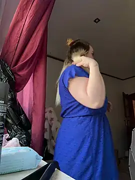 Snapshot of ScarletSaffire chatting on April 7, 2026, 9:22 am ScarletSaffire online show from April 7, 2026, 9:22 am