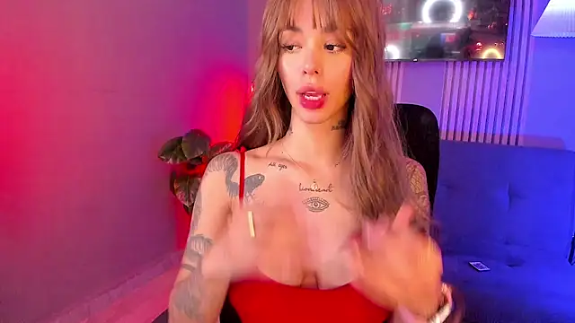 Snapshot of VegaLuxe chatting on January 18, 2026, 2:42 pm VegaLuxe online show from January 18, 2026, 2:42 pm