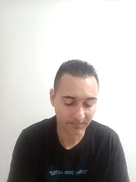 MonNave online show from December 4, 2025, 10:09 pm