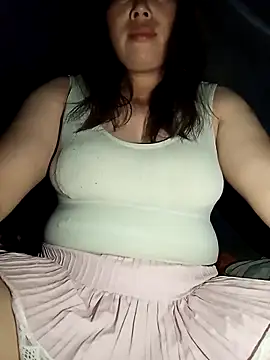 lux-angel online show from December 17, 2025, 8:03 pm