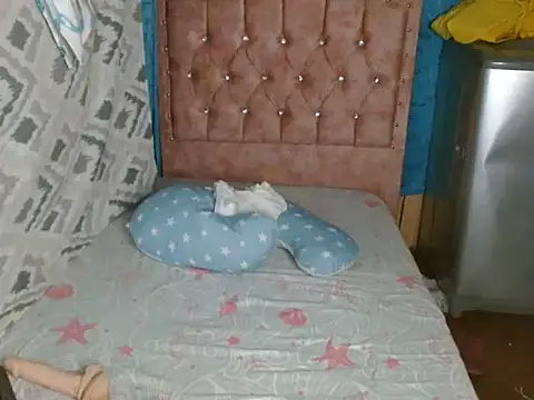 caro lil online show from February 19, 2026, 6:21 am