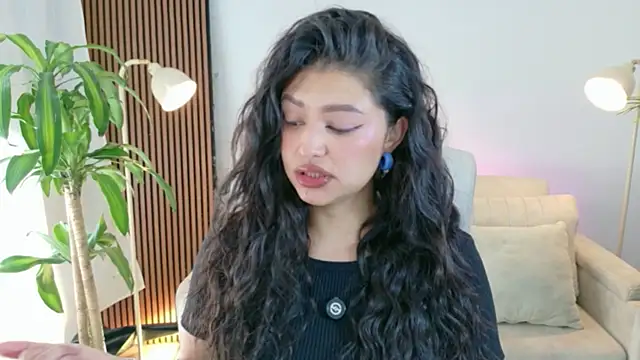 victoria   moon online show from April 13, 2026, 1:59 pm