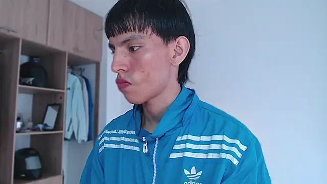 andrew courtzz online show from February 6, 2026, 7:54 pm