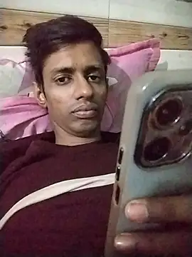 bottomnoida online show from December 5, 2025, 3:49 am