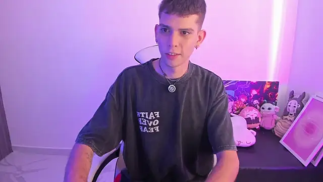 Jasson    online show from December 15, 2025, 2:23 pm