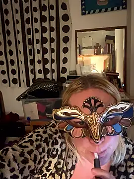  DaLiDa  online show from January 9, 2026, 8:27 pm