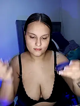 Snapshot of Valeriaa_21 chatting on June 22, 2026, 7:33 pm Valeriaa 21 online show from June 22, 2026, 7:33 pm