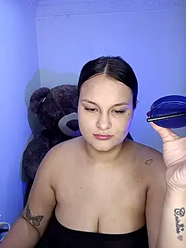 Snapshot of Valeriaa_21 chatting on July 23, 2026, 12:13 pm Valeriaa 21 online show from July 23, 2026, 12:13 pm