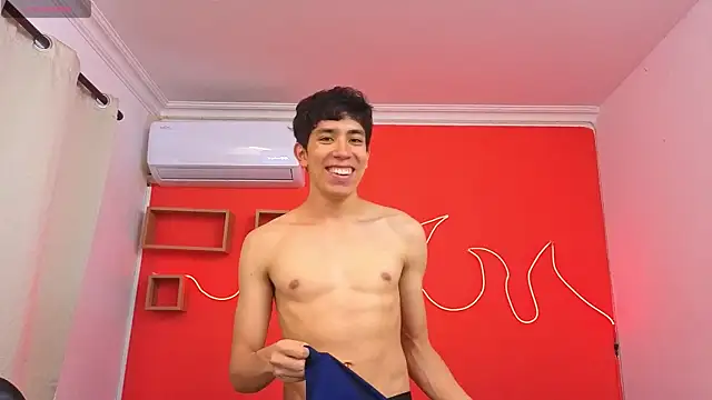 Neo Twink online show from April 17, 2026, 7:06 pm