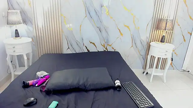 AprillRoss online show from April 4, 2026, 12:34 pm