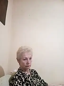 Snapshot of Calypso-Loove chatting on May 4, 2026, 5:27 pm Calypso-Loove online show from May 4, 2026, 5:27 pm