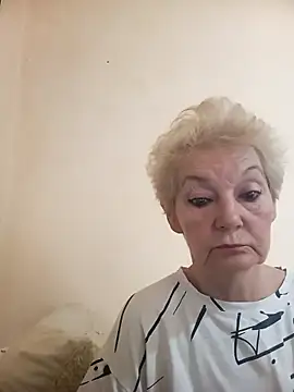 Snapshot of Calypso-Loove chatting on April 23, 2026, 10:44 am Calypso-Loove online show from April 23, 2026, 10:44 am