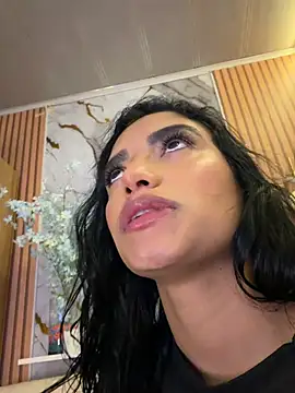 Snapshot of AlinaArgii chatting on July 10, 2026, 3:45 pm AlinaArgii online show from July 10, 2026, 3:45 pm