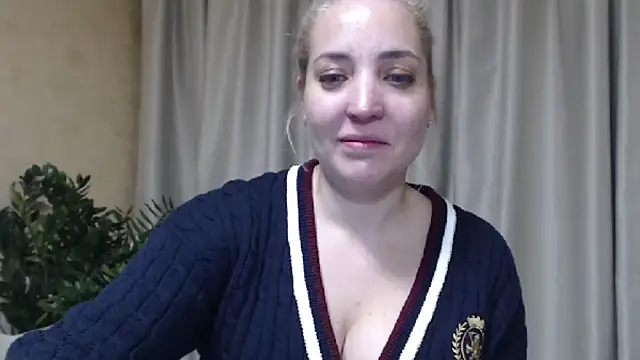 Snapshot of sweetpussy chatting on January 15, 2026, 11:30 pm sweetpussy online show from January 15, 2026, 11:30 pm