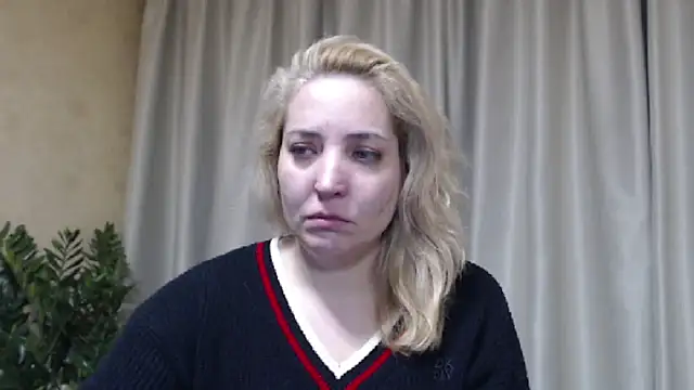Snapshot of sweetpussy chatting on March 11, 2026, 4:45 pm sweetpussy online show from March 11, 2026, 4:45 pm