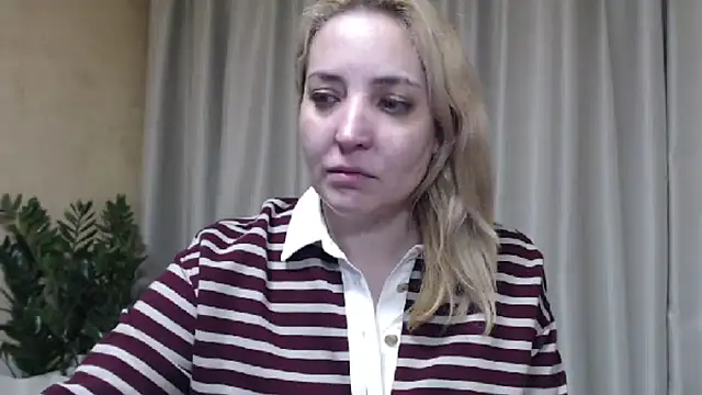 Snapshot of sweetpussy chatting on March 12, 2026, 10:47 pm sweetpussy online show from March 12, 2026, 10:47 pm