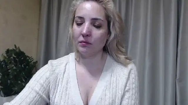 Snapshot of sweetpussy chatting on February 4, 2026, 4:24 pm sweetpussy online show from February 4, 2026, 4:24 pm