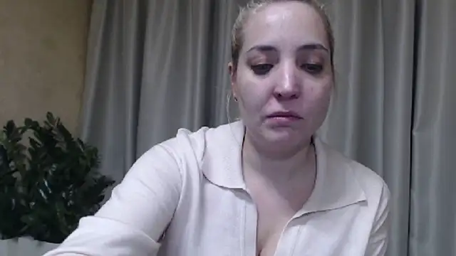 Snapshot of sweetpussy chatting on March 5, 2026, 6:37 pm sweetpussy online show from March 5, 2026, 6:37 pm
