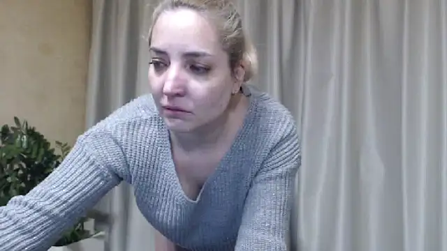 Snapshot of sweetpussy chatting on February 17, 2026, 2:53 am sweetpussy online show from February 17, 2026, 2:53 am