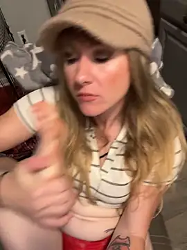 alluringpixie online show from April 2, 2026, 11:50 am