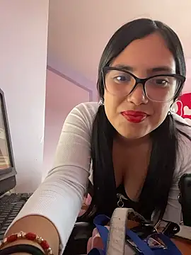  Laurentt  online show from January 14, 2026, 10:02 pm