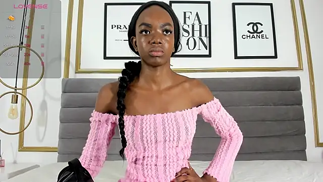 Snapshot of Ririblonde1 chatting on January 7, 2026, 11:59 am Ririblonde1 online show from January 7, 2026, 11:59 am