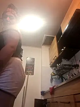 Magenta Moon online show from January 5, 2026, 8:34 pm