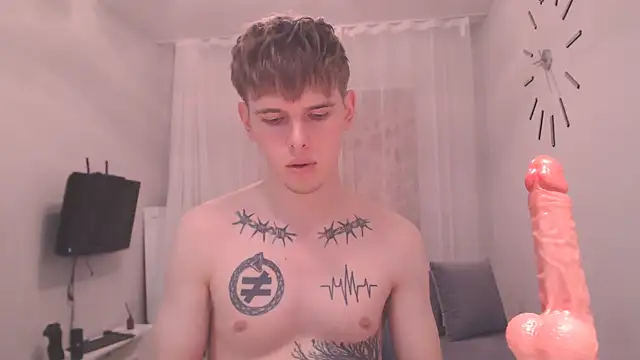 Fredd Xanders online show from June 3, 2026, 10:49 am