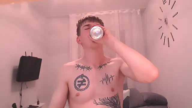 Fredd Xanders online show from June 25, 2026, 6:02 pm