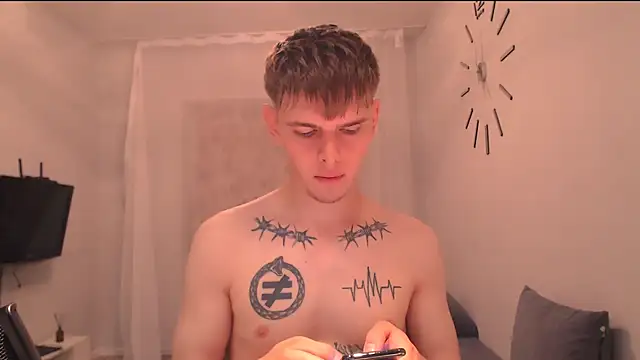 Fredd Xanders online show from July 10, 2026, 12:43 am