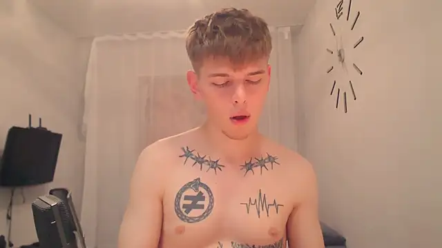 Fredd Xanders online show from July 14, 2026, 3:33 am