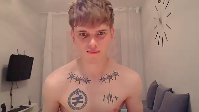 Fredd Xanders online show from July 7, 2026, 7:23 am