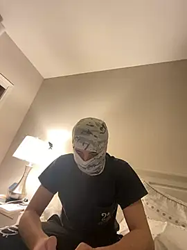 phantom898983 online show from April 12, 2026, 7:44 am